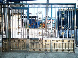 Half see through gate