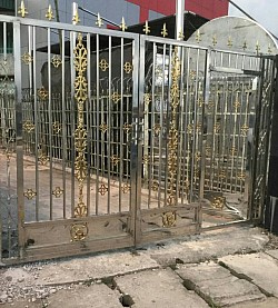 transparent double opening Gate